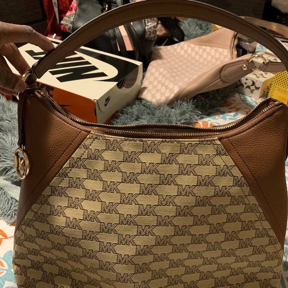 Mk large shoulder bag